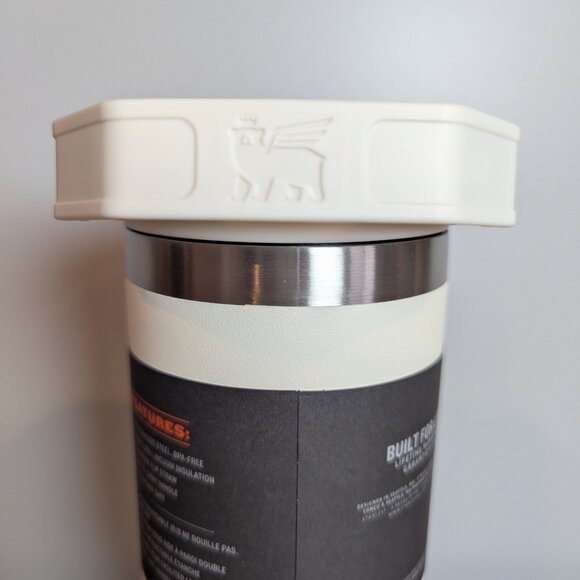 BRAND NEW Stanley IceFlow Stainless Steel Tumbler with Straw, Beige 30oz - Picture 5 of 5